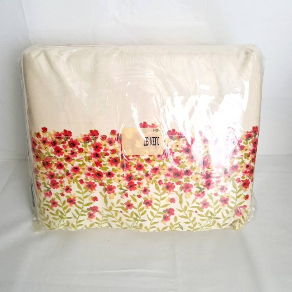 JCPenney Elegant Floral Bedding Queen Set in Cream Pink snd Green